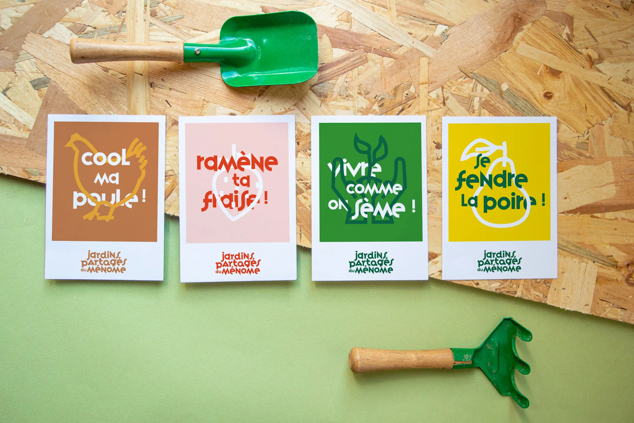 Cartes illustrées de pictogrammes et de rédactionnels humoristiques pensés pour le collectif d'éducation à la permaculture