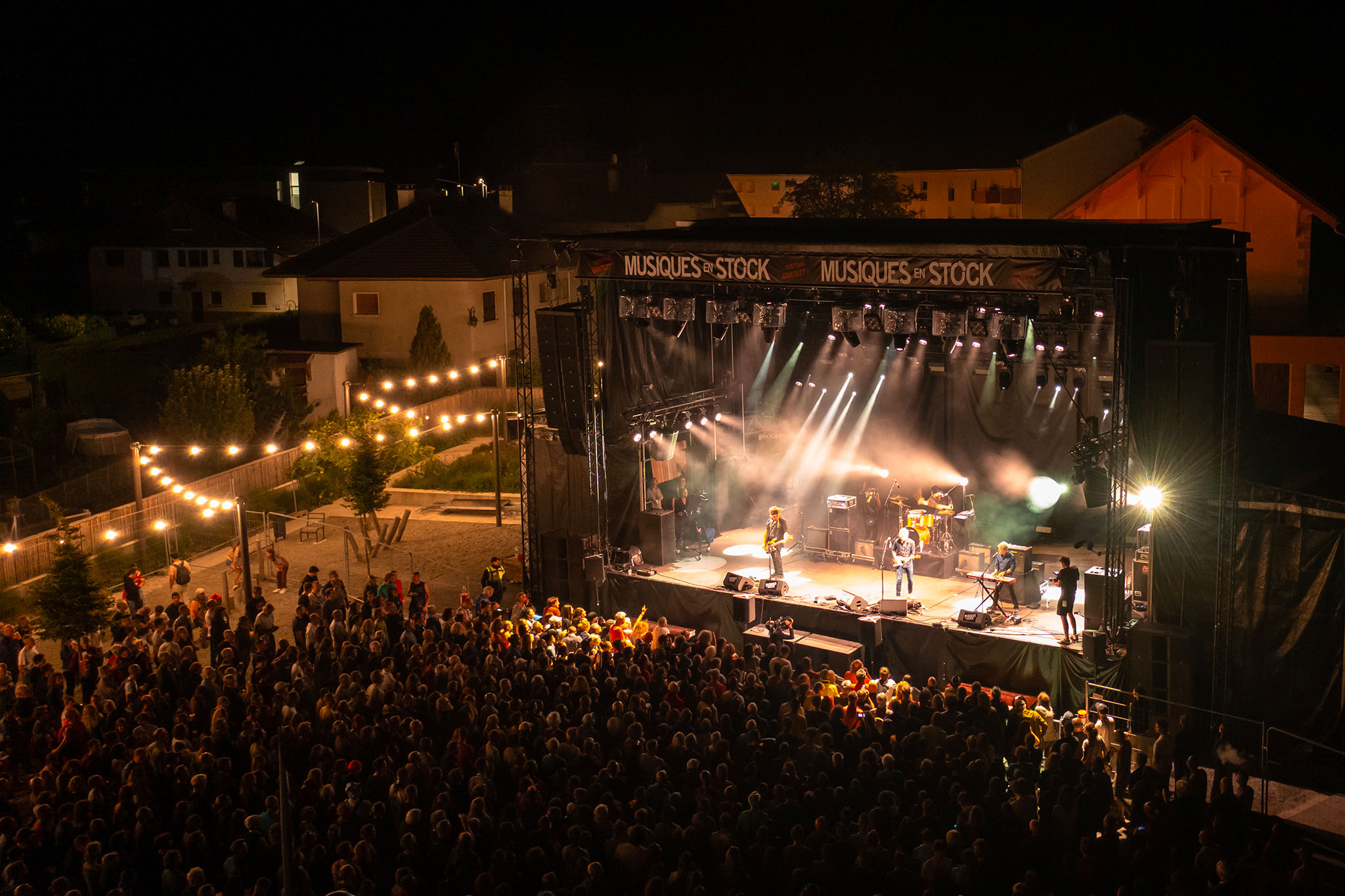 musiques en stock festival vue nuit mairie scionzier