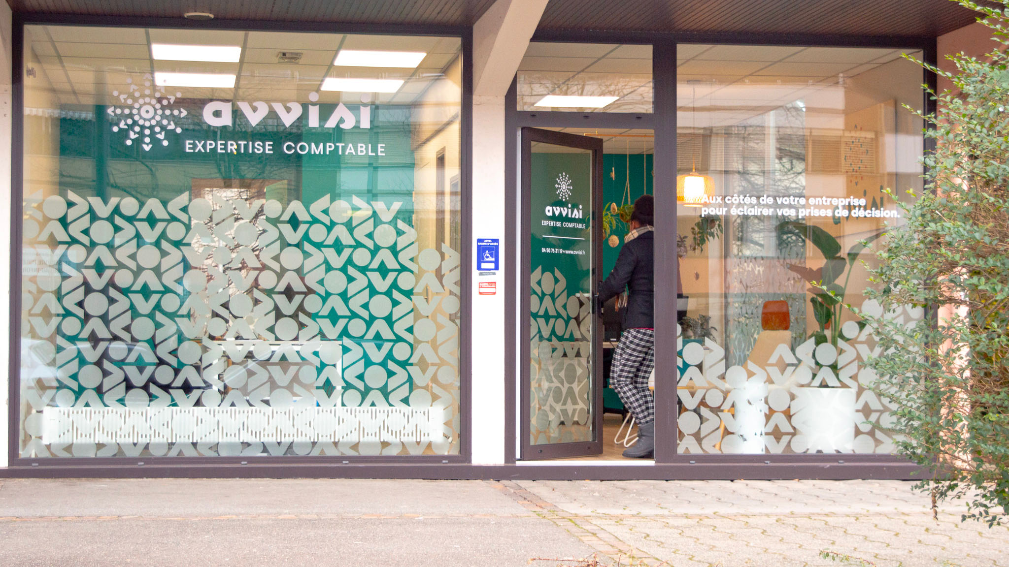 reportage photo devanture vitrophanie cabinet expertise comptable